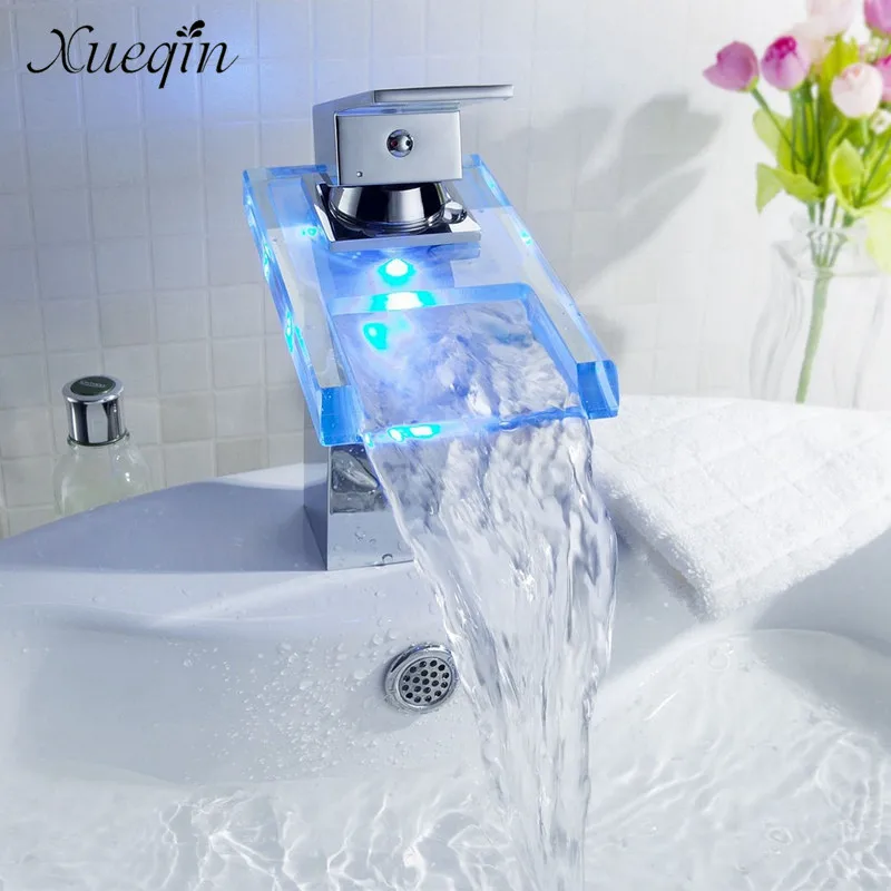 Kaufen LED Farbwechsel Glas Wasserfall Waschbecken Wasserhahn Bad Badewanne Waschbecken Mischbatterie Einzigen Handgriff Küche Wasser Wasserhahn Chrom finish