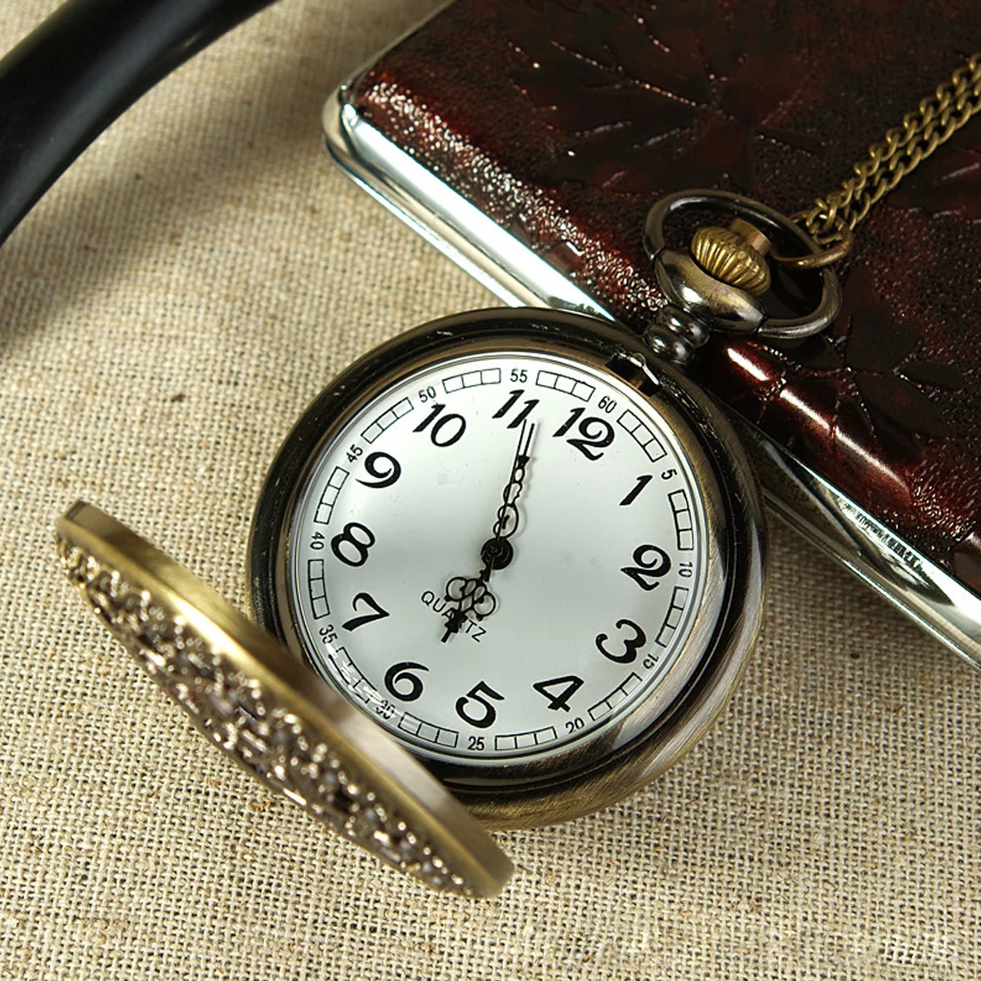 Retro Pocket Watch Hollow Spider Web Pocket Watch European And American Classical Pocket Watch Men And 4