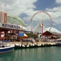 Лодки пришвартованные в гавани ВМС Пирс Чикаго Иллинойс США плакат печать (18x7) |