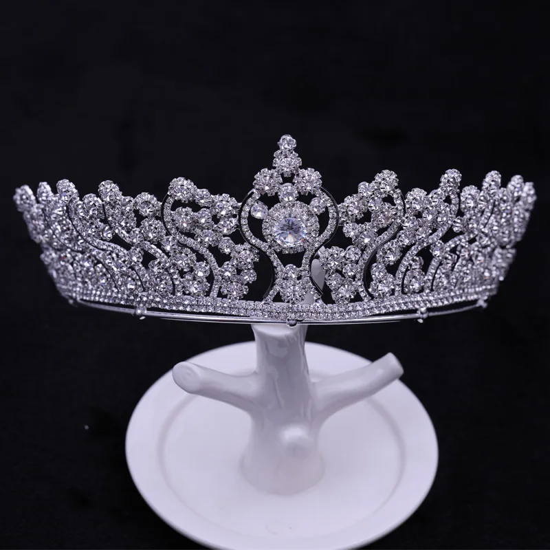 

2018 new bridal headwear European Style Crystal Crown wedding bridal hair accessories.