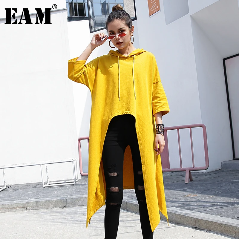

[EAM] 2019 New Autumn Winter Hooded Long Sleeve Drawstring Yellow Irregular Hem Loose Big Size T-shirt Women Fashion Tide JQ469
