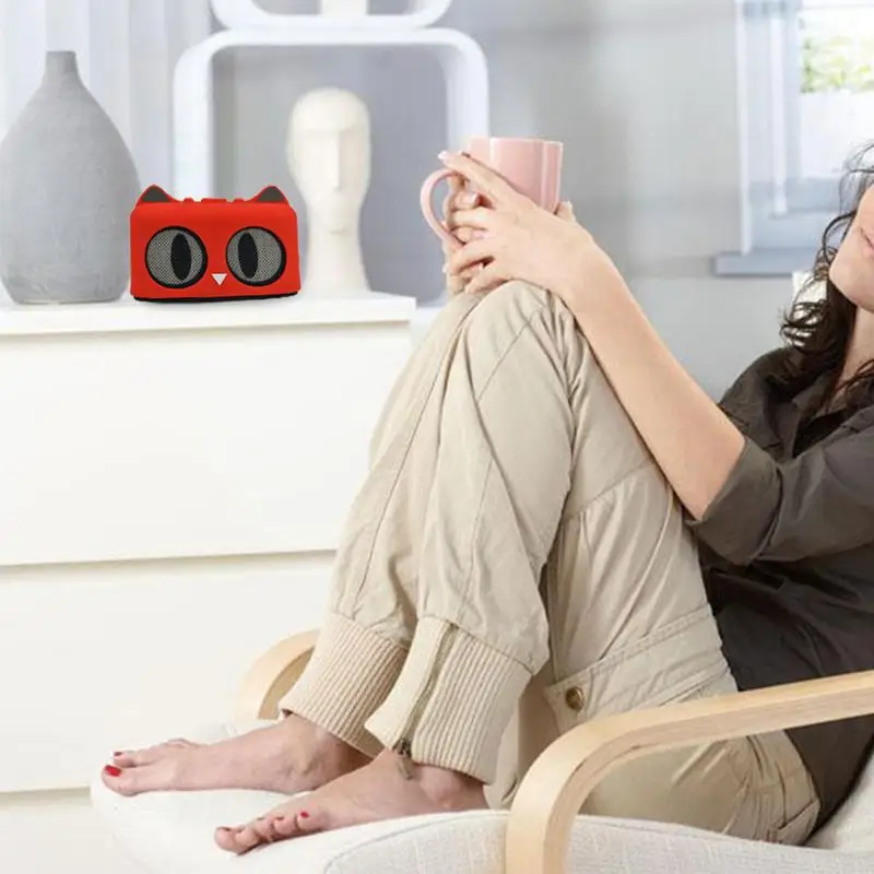 

Mini Bluetooth Cartoon Cat Wireless Speaker with Powerful Rich Room Filling Sound 3W Audio Driver