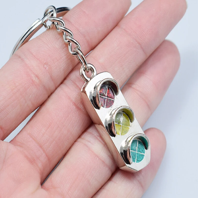 

Creative Metal Keychain Traffic Light Sign Key Chain Pendant Traffic Sign Signal Light Keychain High Quality Gift