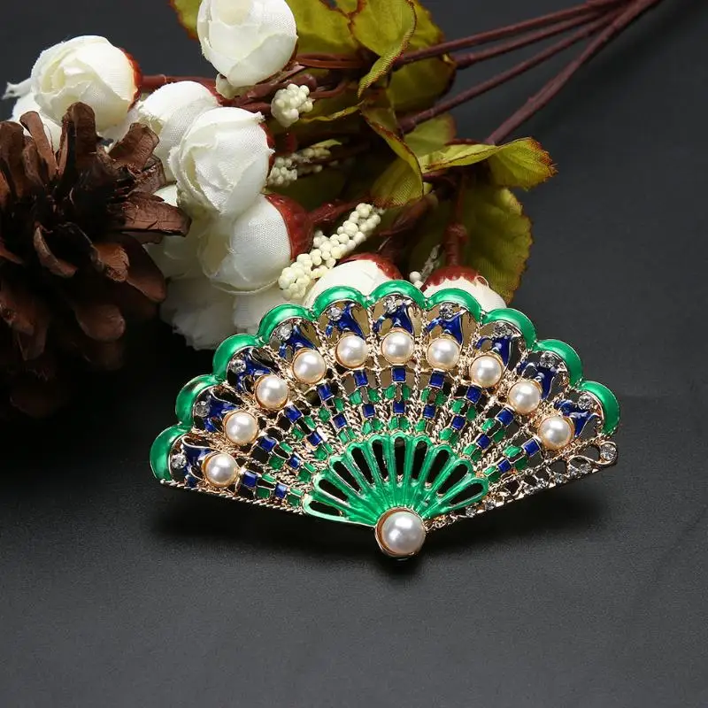 

Fan-shaped Rhinestone Beads Vintage Fashion Imitation Pearl Fan Shaped Brooch For Women Jewelry Pin Exquisite Corsage Accessory