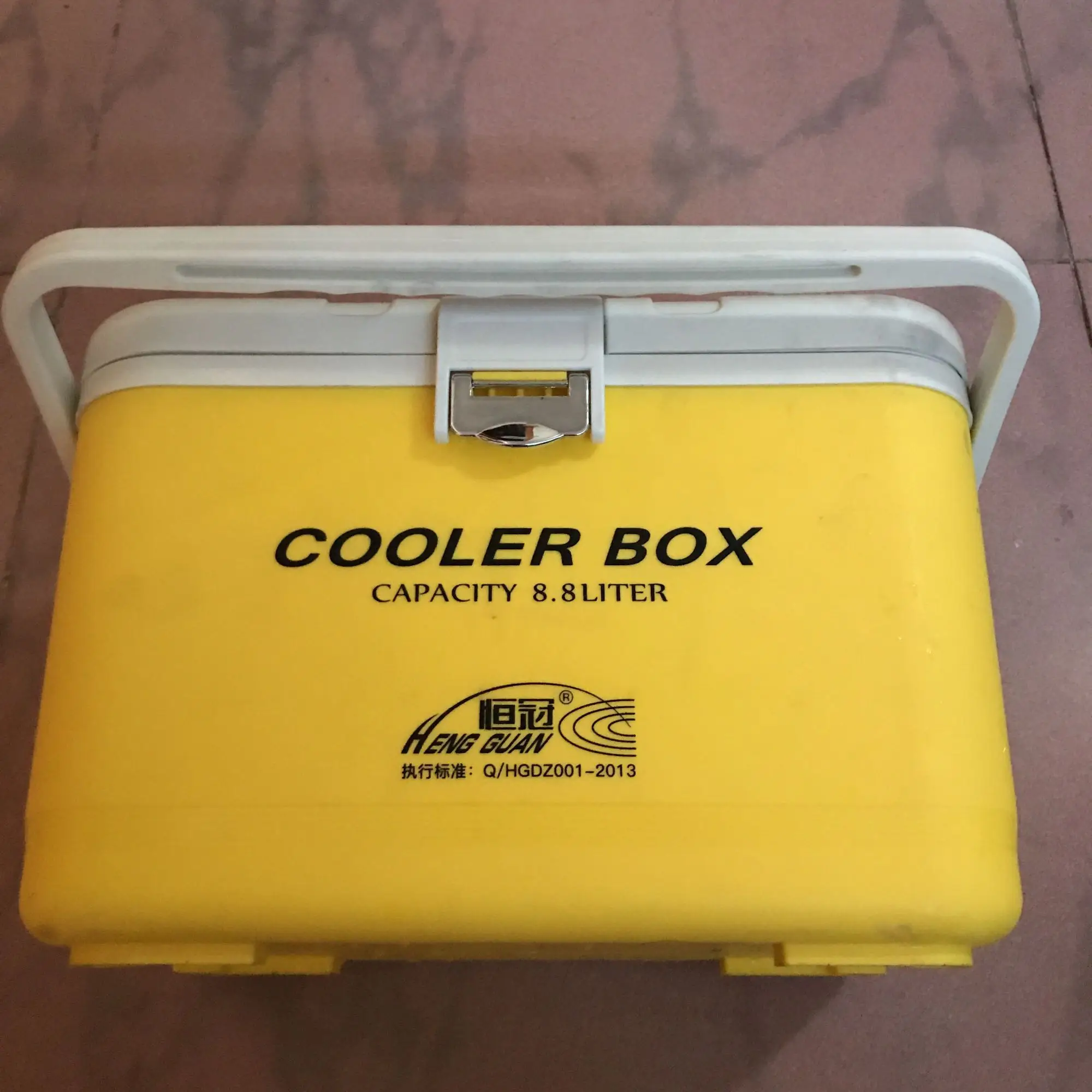 

Fishing Tackle Box Insulation Outdoor Car Cooler Ice Organizer Medicine 8.8L Free Shipping