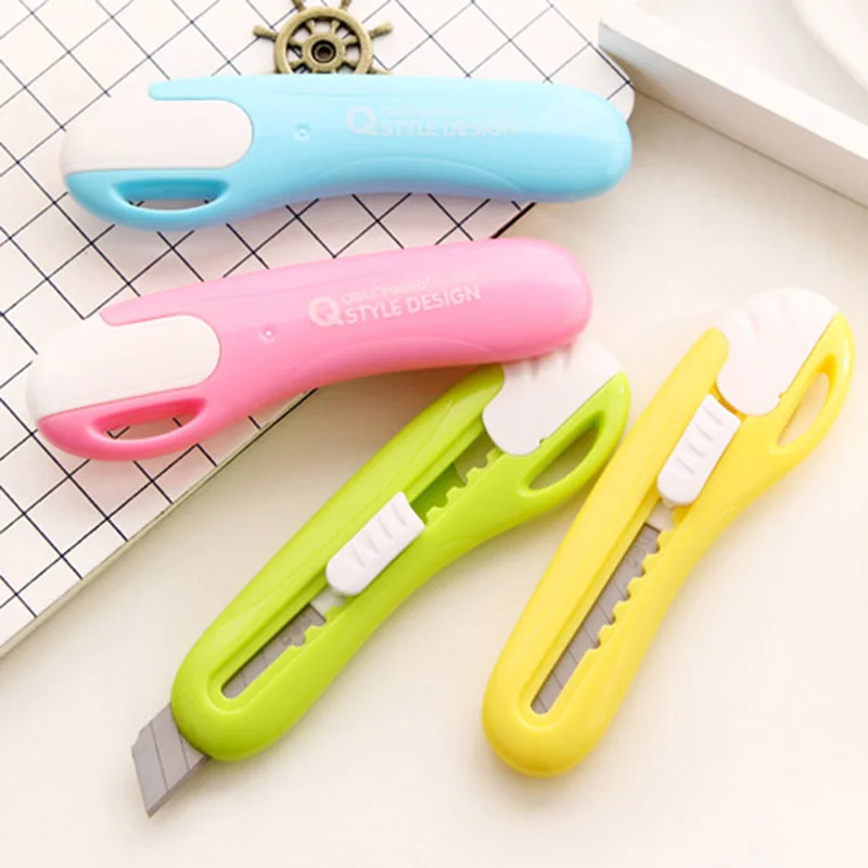 

1PC Cute Plastic Utility Knifes Kawaii Lovely Candy Color Art Knifes For Kids Children Gift Back To School Supplies Stationery