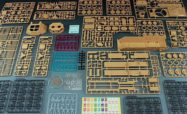 Тигровая модель 1/35 4616 IDF Nagmachon Doghouse Late APC HOT|Наборы для сборки моделей| |