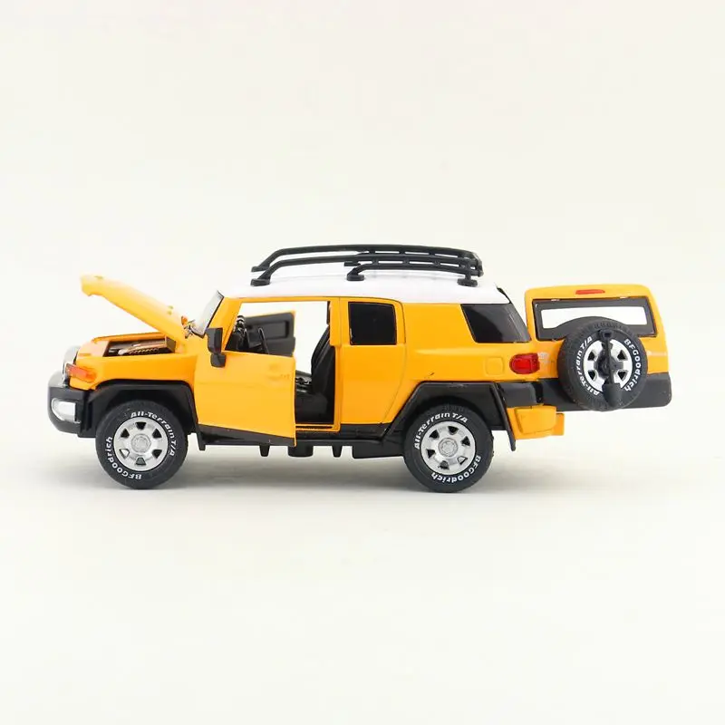 1:32 весы Toyota FJ внедорожник Спорт Land Cruiser игрушечный автомобиль литья под давлением