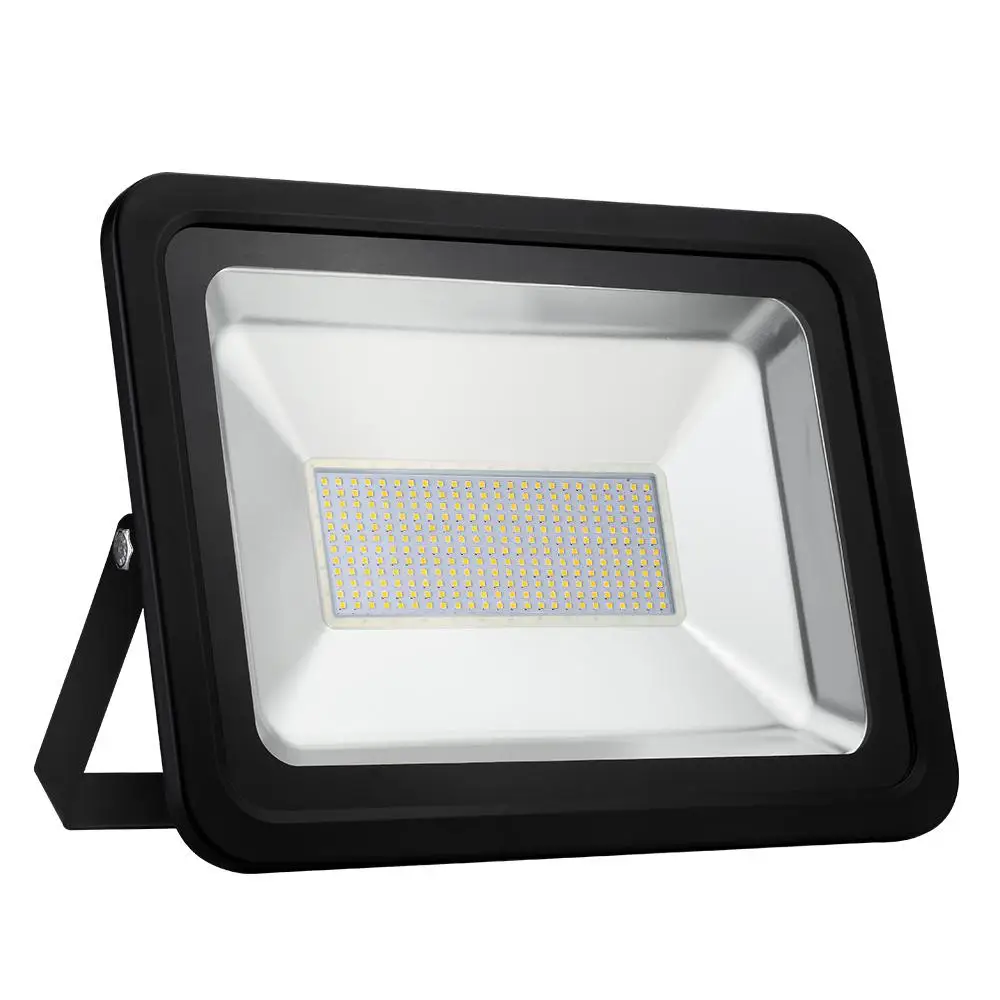 

IP65 Waterproof Outdoor Floodlight 200W 110V 16000 Lumens
