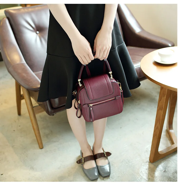 LKX خمر البسيطة Crossbody حقيبة السيدات حقيبة يد جلدية دراجة نارية رسول الأعلى مقبض حقيبة صغيرة مربع حقائب اليد للنساء LKX خمر البسيطة Crossbody حقيبة السيدات حقيبة يد جلدية دراجة نارية رسول الأعلى مقبض حقيبة صغيرة مربع حقائب اليد للنساء