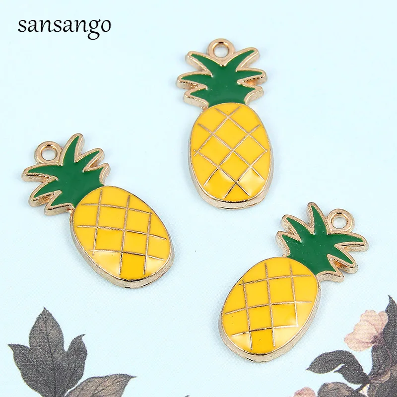 

HOT Sale Gold Enamel Fruit Charms Pendant Drop Oil Alloy Pineapple Pear Pattern For Women Girls DIY Bracelet Jewelry Accessories