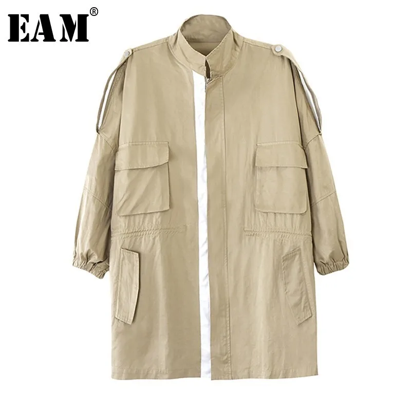 

[EAM] 2019 New Autumn Winter Stand Collar Long Sleeve Khaki Loose Pocket Stitch Big Size Jacket Women Coat Fashion Tide JO165