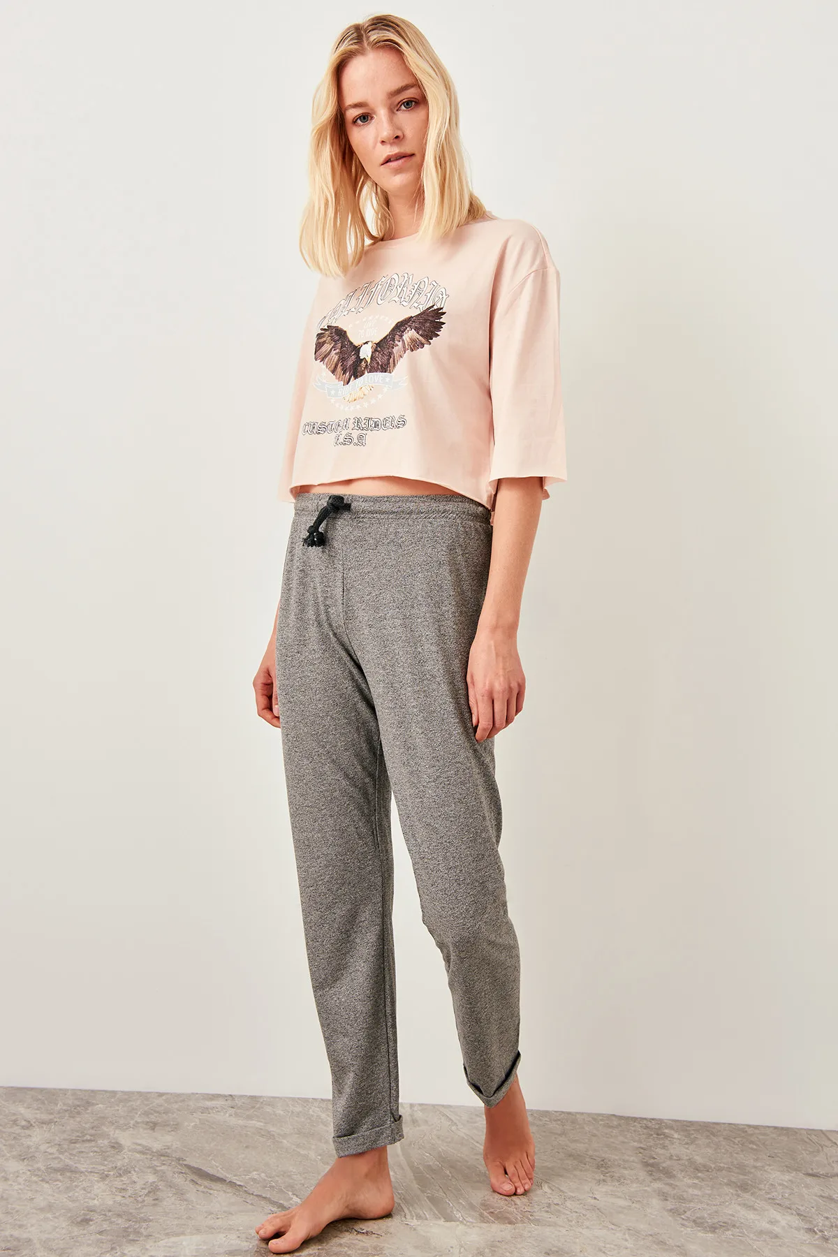 gray tracksuit bottoms