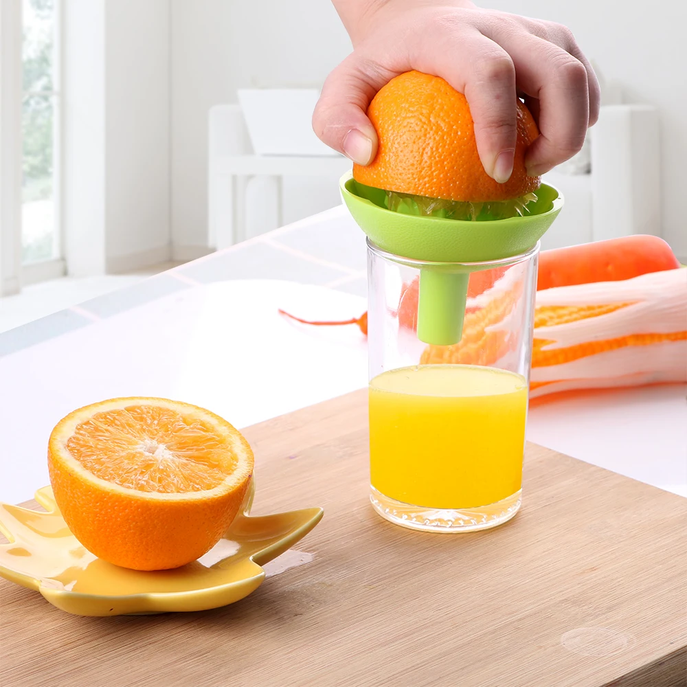 

Mini Fruit Juice Cup Squeezer with Funnel Cooking Tool Orange Lemon Juice Squeeze Tool Household Manual Juicer 2 in 1