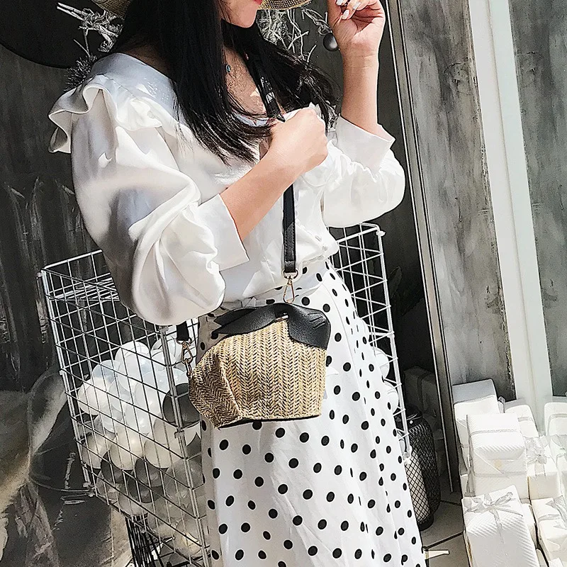 

Rabbit Straw Bags Women Shoulder Bags Fashion Funny Rabbit Crossbody Bag Small Flap Buckets Summer Purse Leather Strap