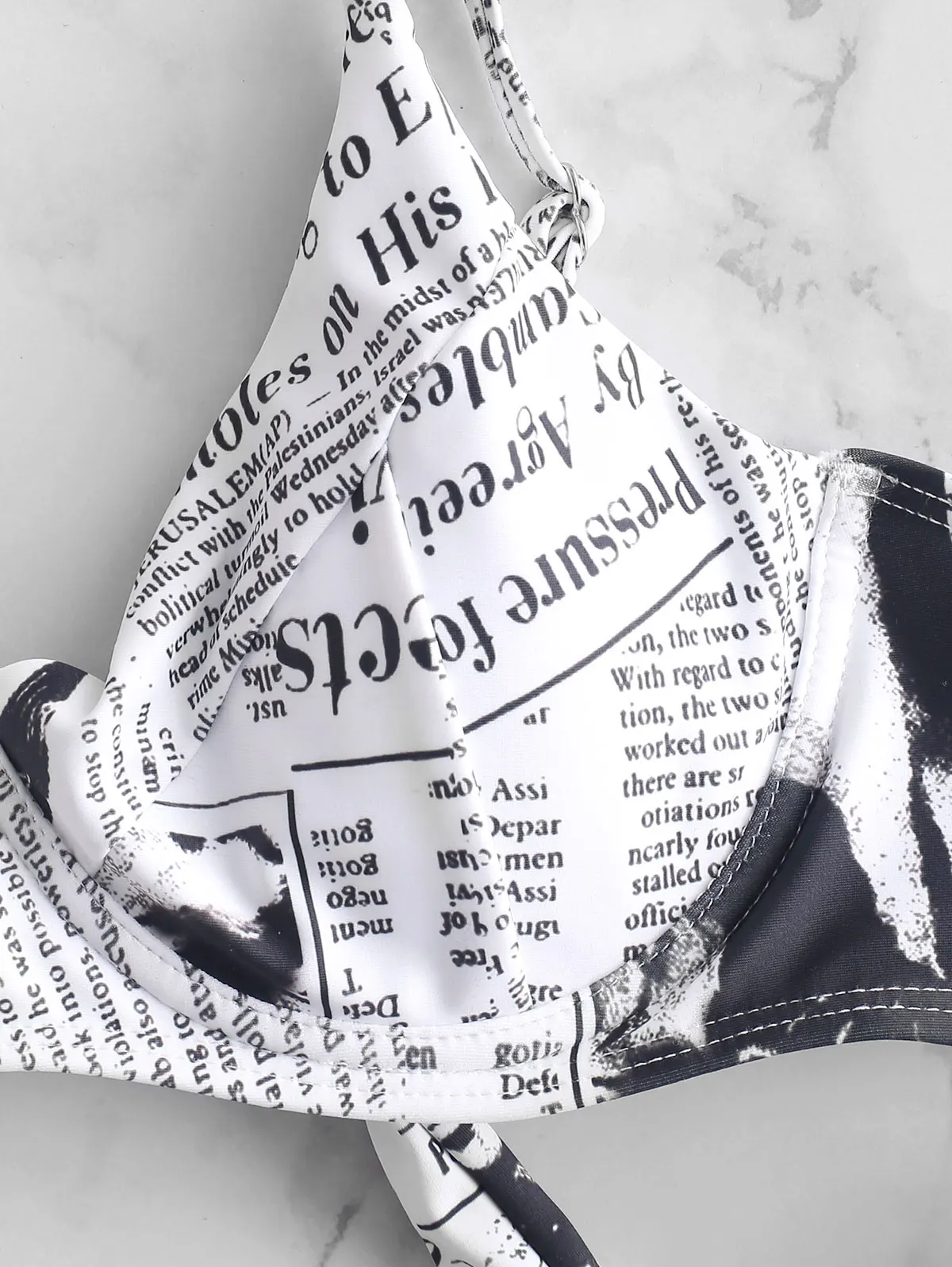 Periódico impresión nudo Bikini conjunto