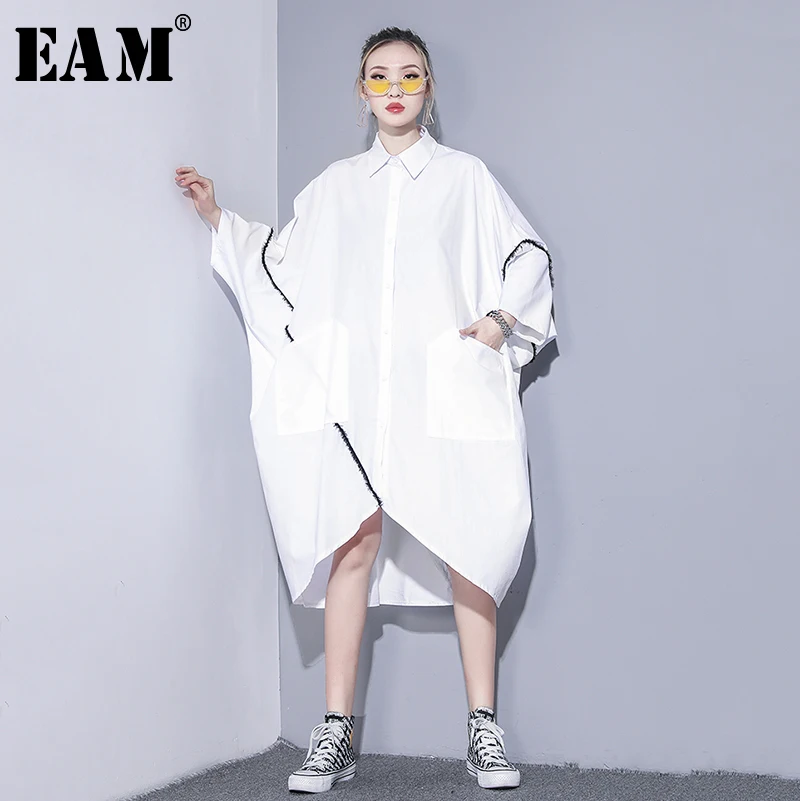 

[EAM]2019 New Spring Summer Lapel Long Batwing Sleeve Big Pocekt Spliced Irregular Big Size Shirt Dress Women Fashion Tide JR584