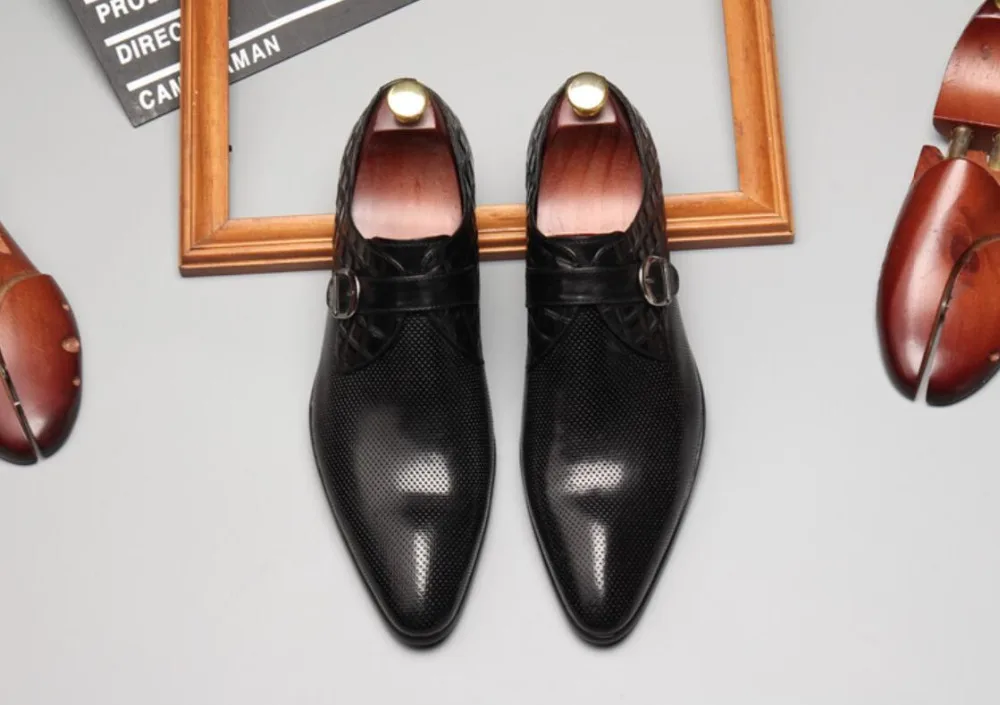 

Embossed Leather Fashion Man Handmade Leather Oxfords Shoes 2018 Male Wedding Italy Buckles Slip On Design Flats Shoes Oxfords