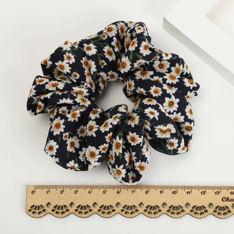 

1PCS vintage Daisy Flower Hair Scrunchies Fashion Women Ponytail Holder Girl Elastic Hair Band Stylish Lady Hairdress Headwear
