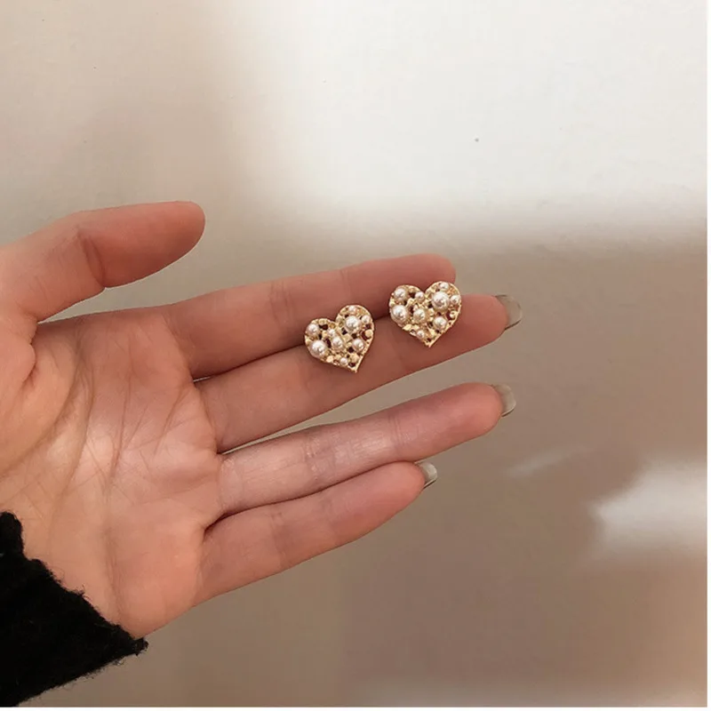 

2019 Korea Heart Shape Pearl Earrings Geometric Metallic Gold Silver Baroque Vintage For Women Earrings Wedding Jewelry Gifts