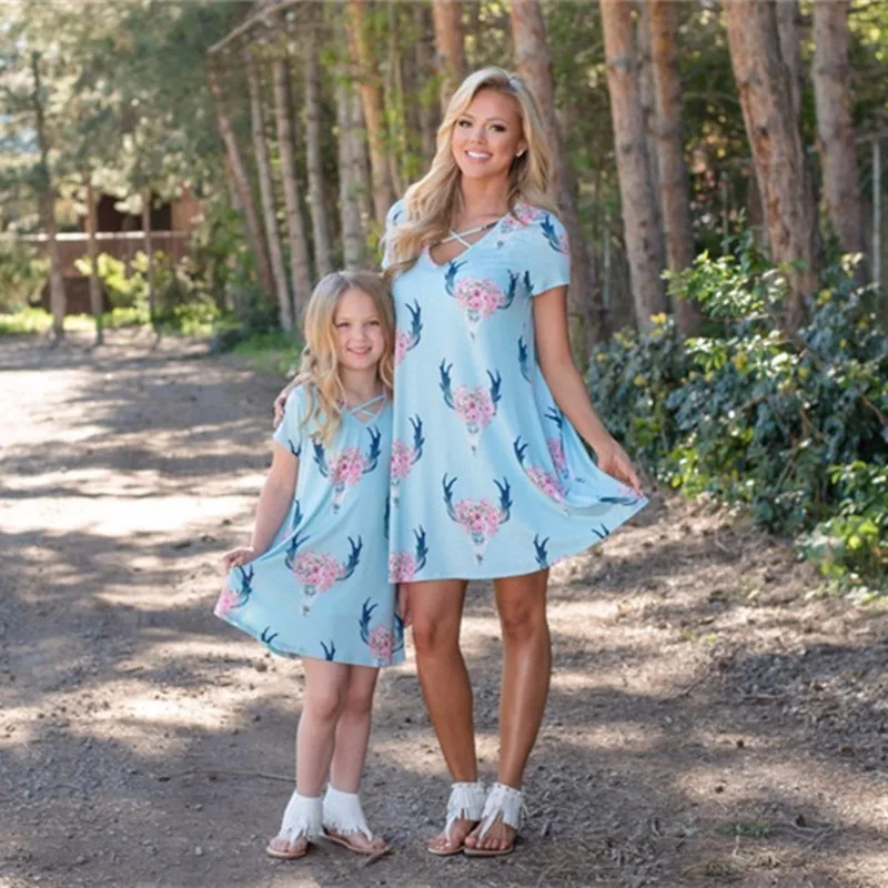 LILIGIRL Mommy and Me/модные детские платья с принтом оленя для всей семьи; одежда; платье для мамы и дочки; одинаковые комплекты
