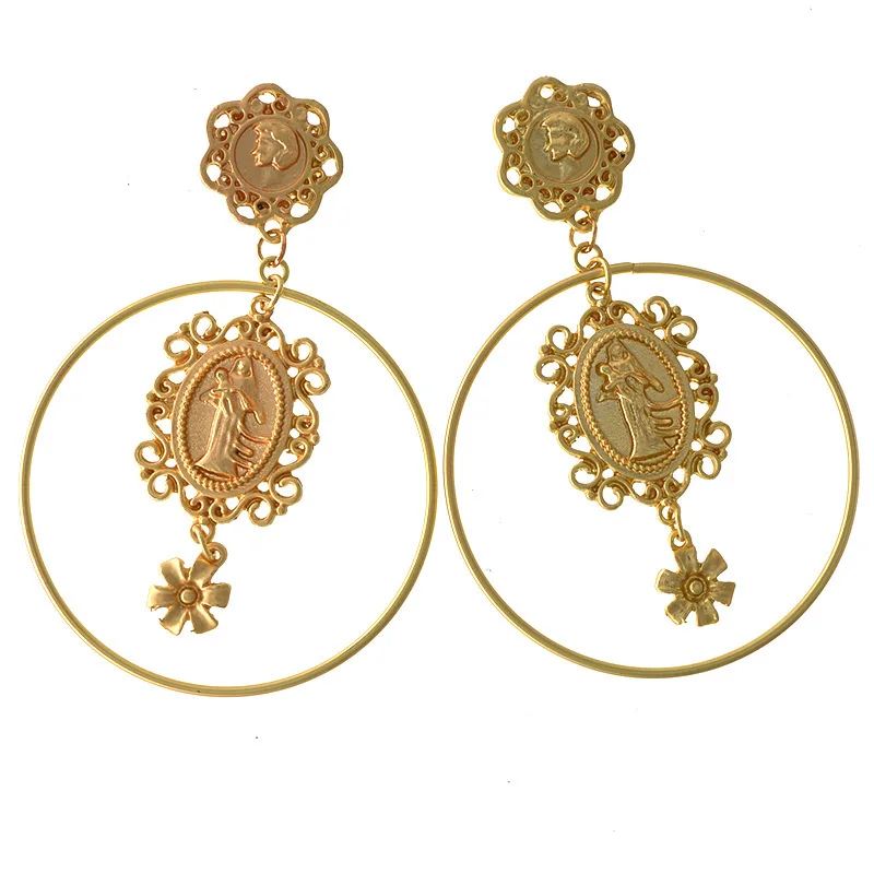 

New Retro Geometric Baroque Show Big Round Hollow Earrings Long Section Head Coin Earrings Ladies Fashion Jewelry