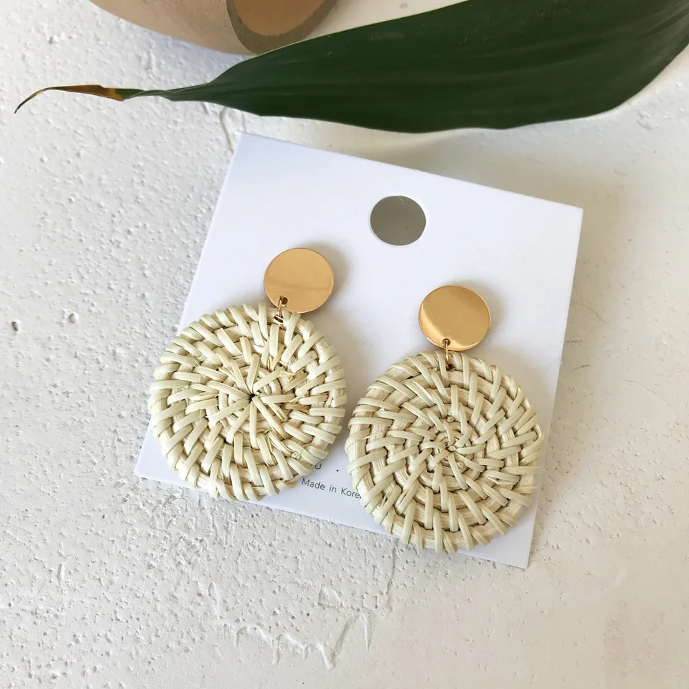 

2019 Korea Summer Bohemian Round Straw Woven Round Metallic Sequins Dangle Earrings For Women Exaggerate Pendant Beach Jewelry