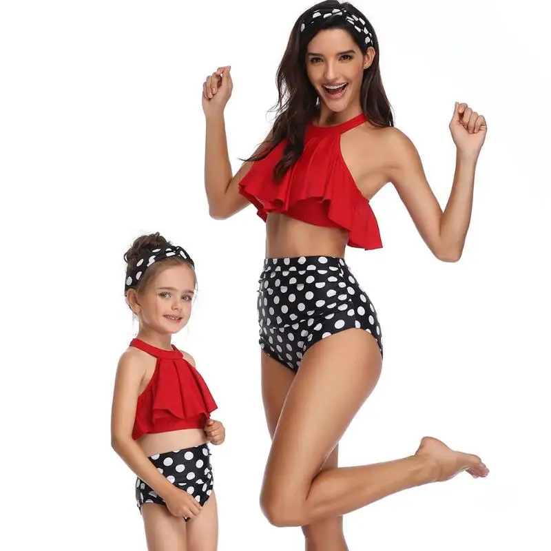 

2019 Family Match Clothing Mother Daughter Split Swimsuit Bikini Set Beach Suit Ruffle Tops Polka Dots G-string Outfits