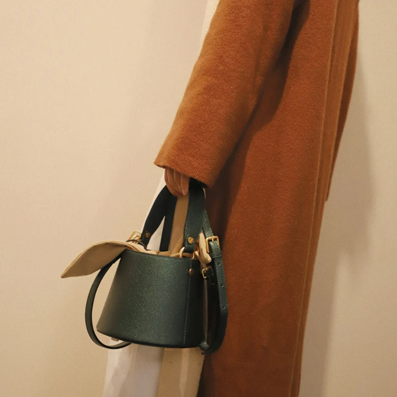 

[Super Seabob]2019 Spring Woman New Solid Color Bucket Shape Drawstring Single Strap PU Leather Portable Handbag All Match LI716