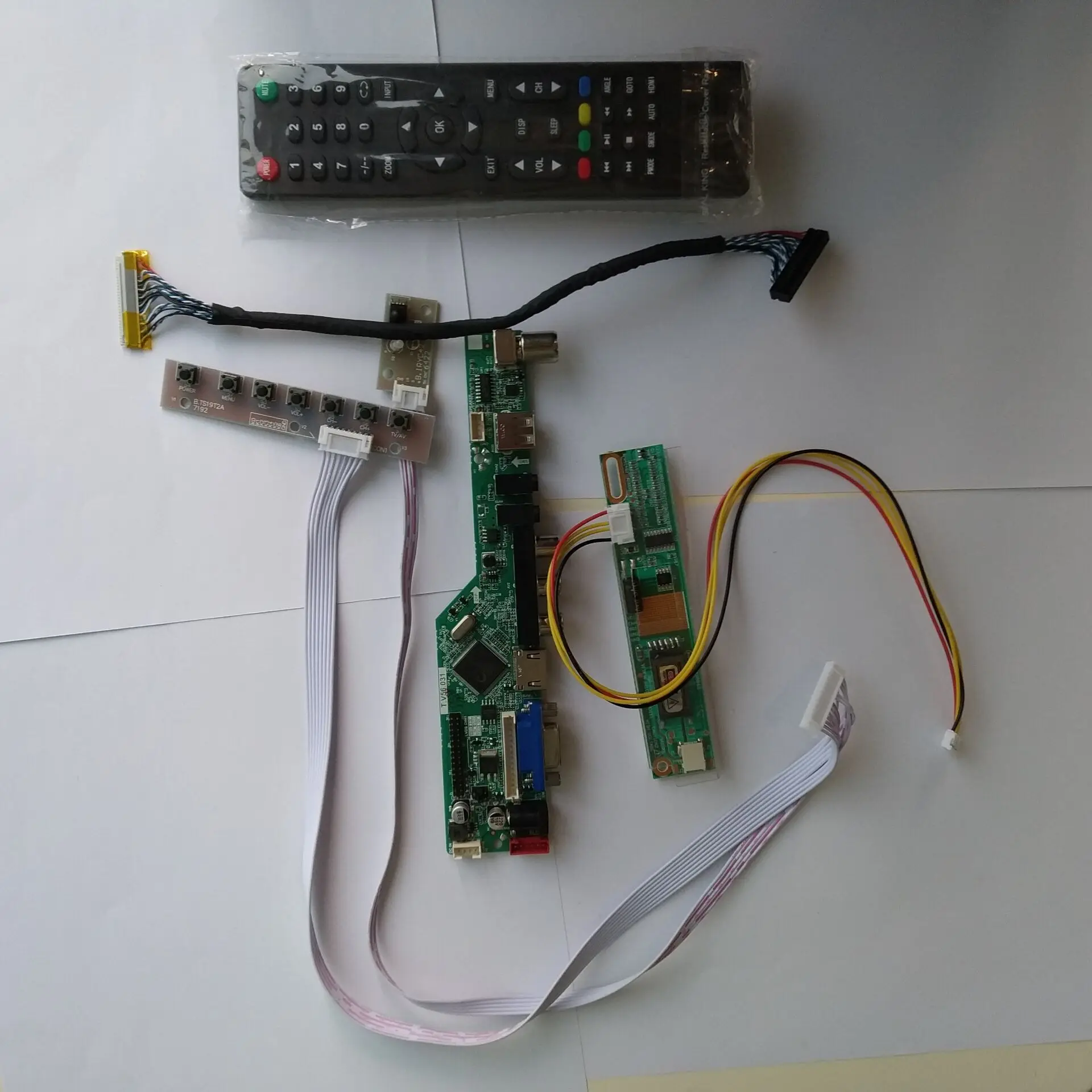 

LCD LED TV HDMI AV AUDIO USB VGA 1 CCFL lamps Controller Board For LP171WP4(TL)(N2) /LP171W01(A4) 1440X900 card