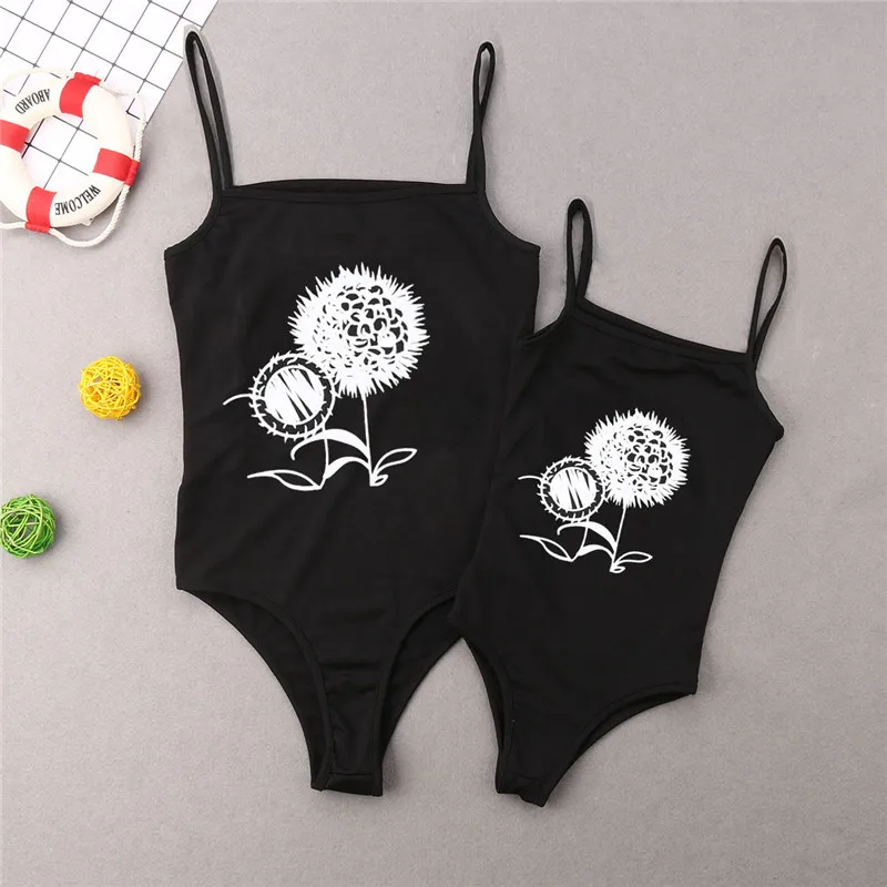 

Fashion 2019 Family Matching Summer Clothes Swimwear 1Pcs Women Kids Girls Sleeveless Strap Sunsuit Bodysuit Flowers Beachwear