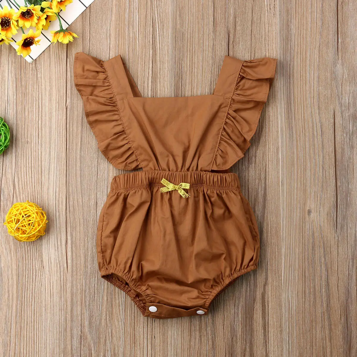 الرضع حديثي الولادة طفل الفتيات الملابس الكشكشة طفل الفتيات السروال القصير خمر بذلة Sunsuit Playsuit الصيف طفلة ازياء