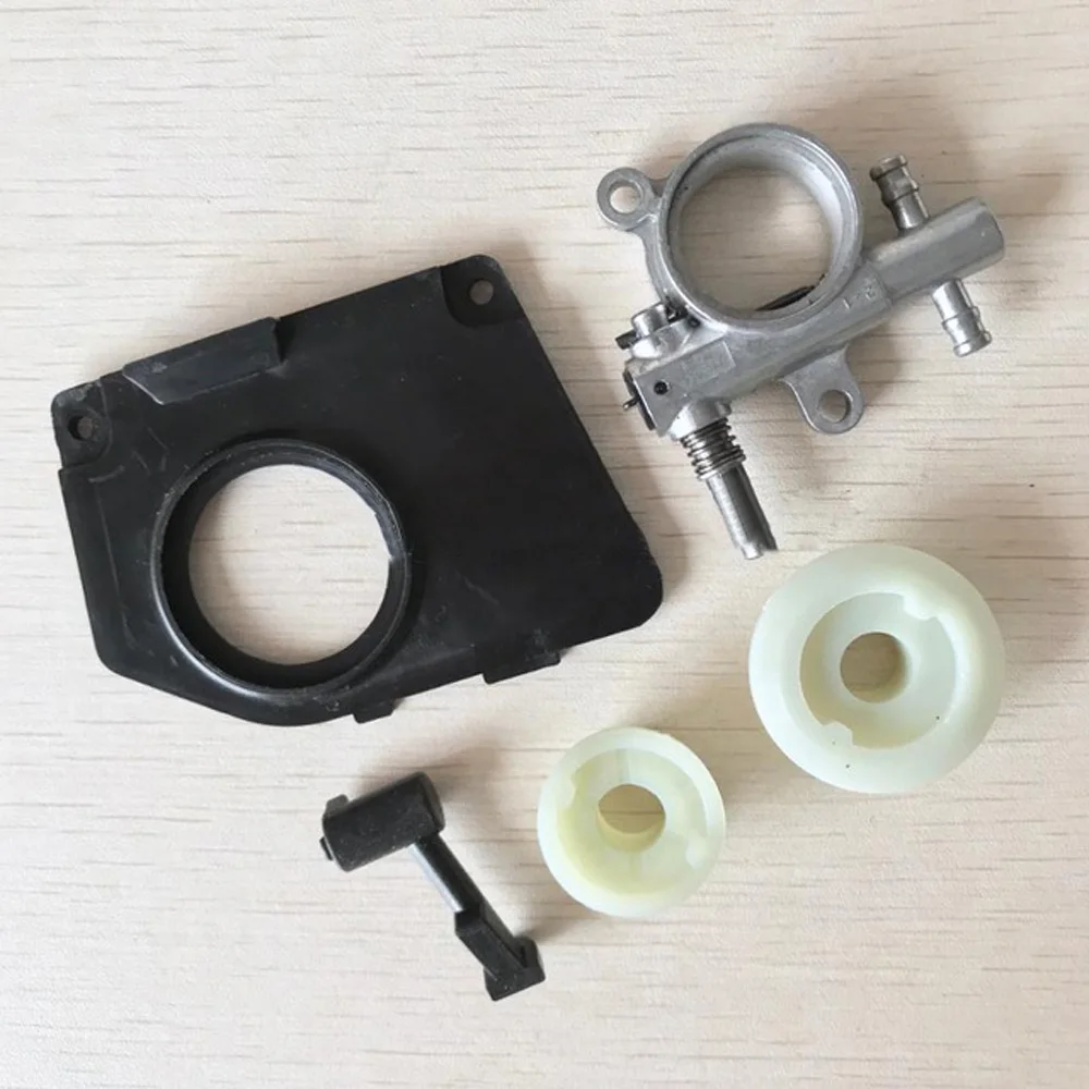 Oil Pump Nozzle Gear Worm Endless Screw Cover Oil Line Replace For 25CC Chainsaw