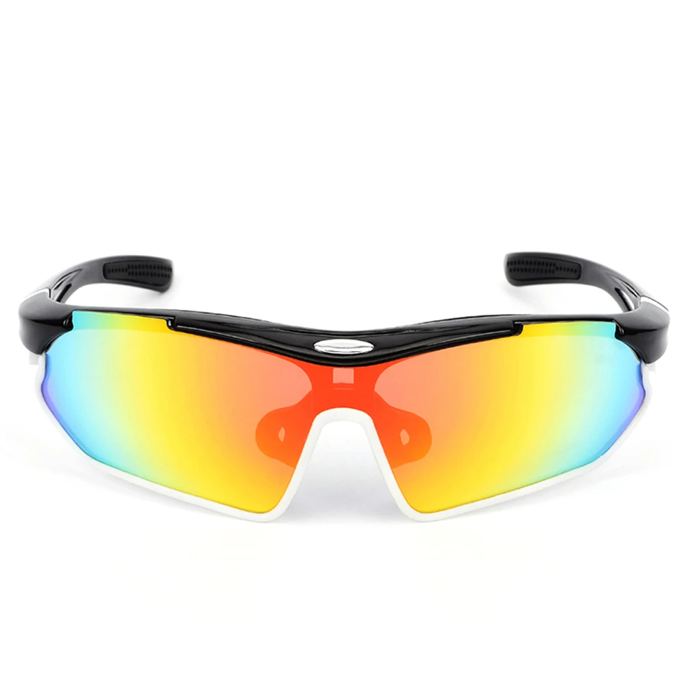 Линзы спортивных очков. Очки крутые спортивные.