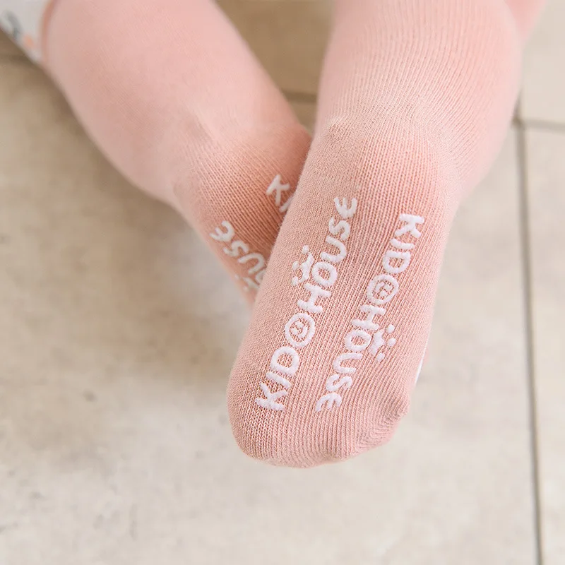 Новые детские носки, хлопковые носки унисекс с объемными ушками для детей 0-4 лет, нескользящие носки-Тапочки