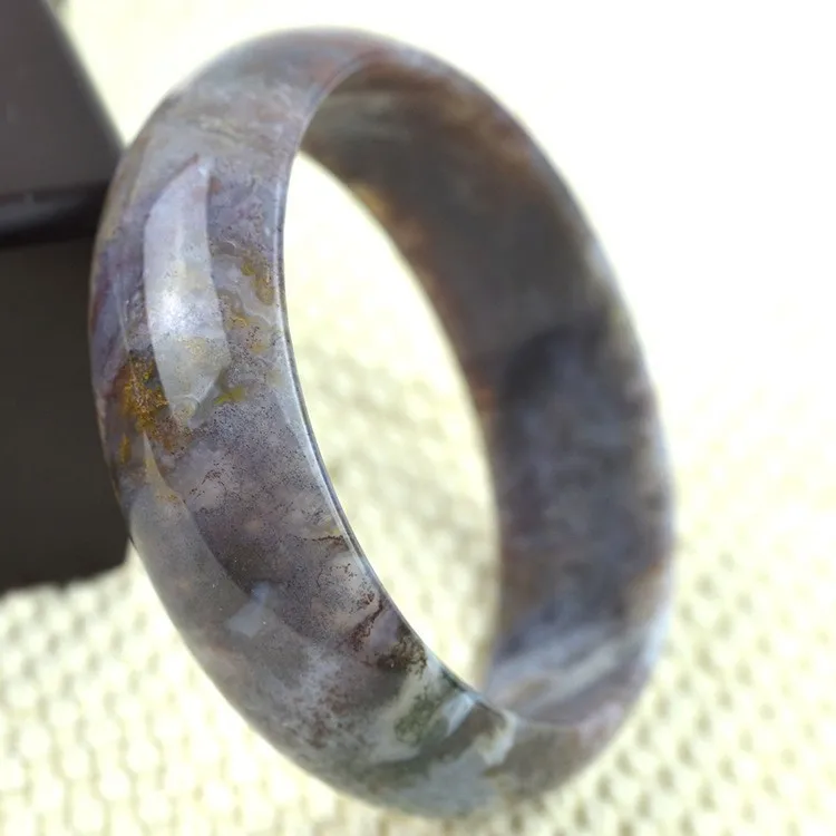 1362854043_1586969889