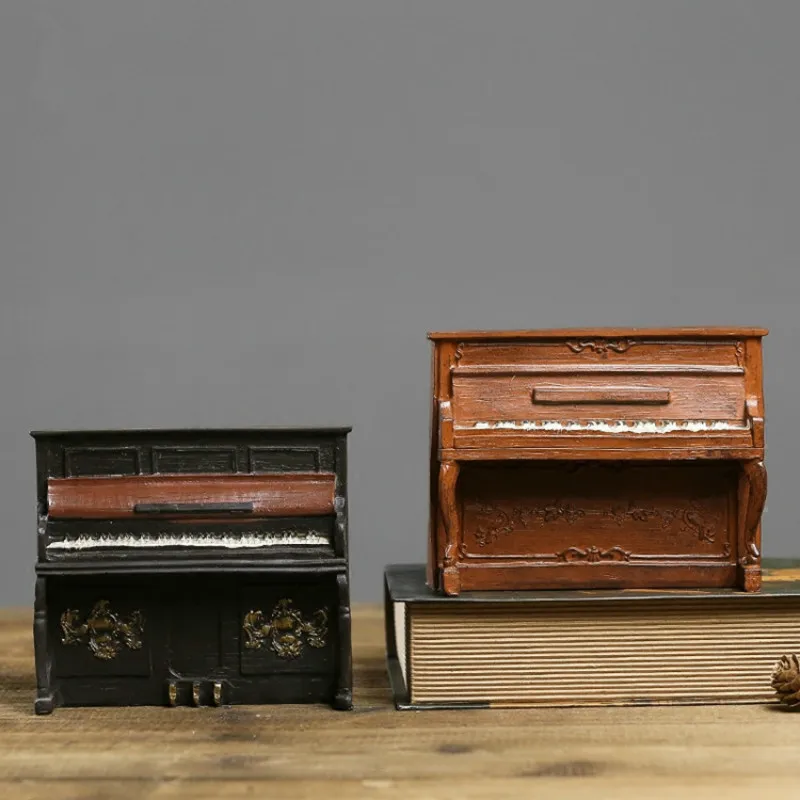 Office Desk Ornaments Vintage Piano Retro Creative Ornaments Resin Store Window Decoration