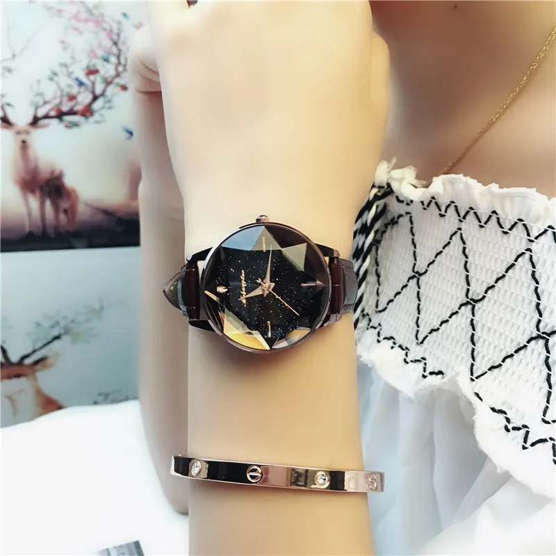 

2019 New Hot Style Waterproof Quartz Watch for Young Fashion Simple Star Sky Dial Black Red Rope Strap Wirst Watches