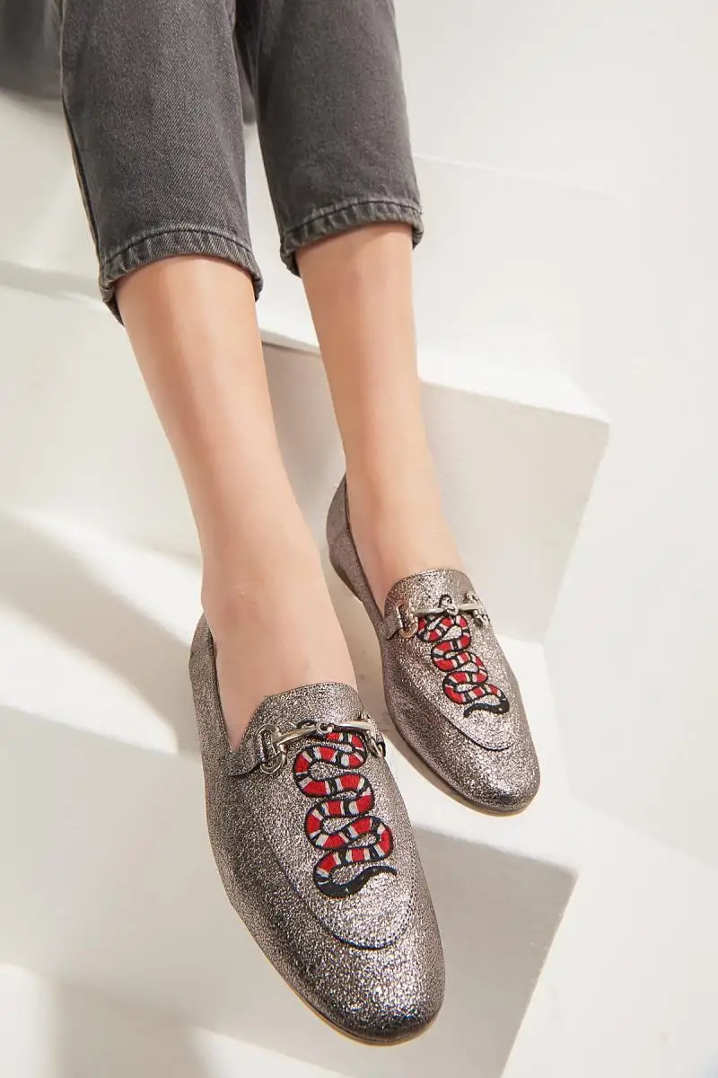 

Bambi Lead Female Loafer F0330200099