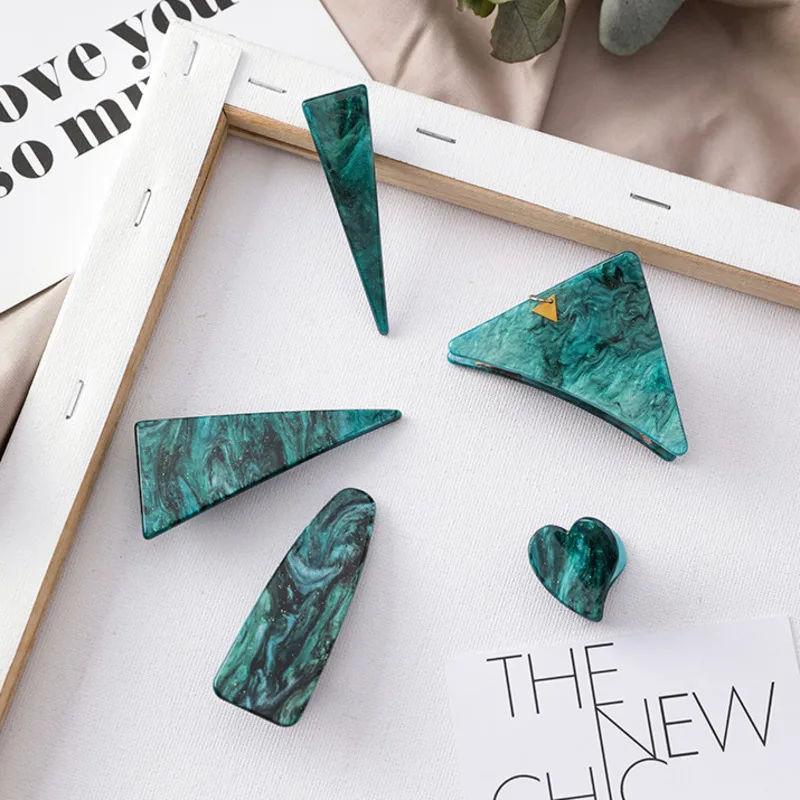 

Vintage Emerald Series Geometrical Triangle Hairpins And Grasp Clip Woman Personality Temperament Hair Clip Hair Accessories