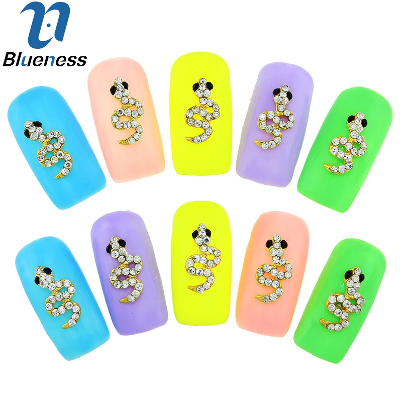 Blueness 10 шт/партия 3D Гвозди Стразы покрытие Змея Дизайн Блестки украшения для