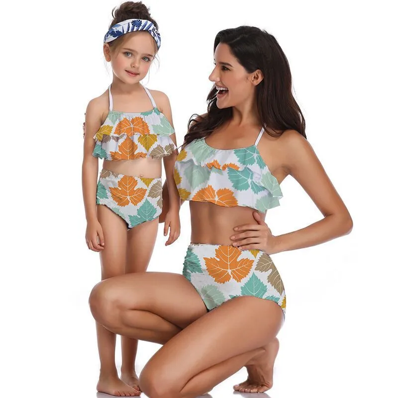 

2pcs Leaves Halter Ruffles Crop Tops Panties Mother And Daughter Family Matching Swimwear Women Girls Swimsuit Beachwear Bathing