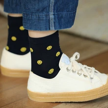 Модные Хлопковые женские носки с забавным принтом смайлика; Лидер продаж; мягкие носки на весну-осень; высококачественные милые носки со смайликом