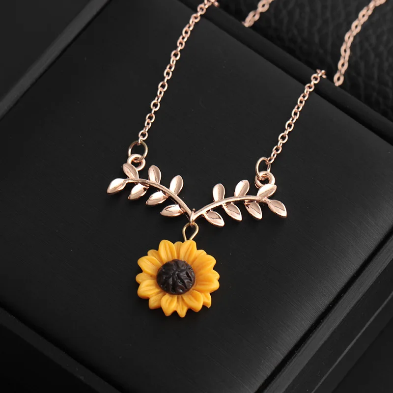 

Clavicular Chain Pendant Lady Jewelry Accessories Clothes Delicate Necklace Hot New Sunflower For Women Necklace