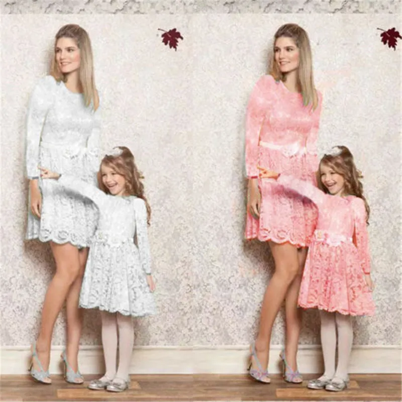 Одинаковые комплекты для семьи Одежда для мамы и дочки элегантное белое платье с длинными рукавами кружевное мини-платье с подкладкой для маленьких девочек