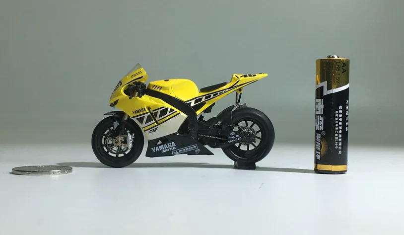 

World Champion 1/24 Special Edition Die Casting Metal Motorcycle Desktop Display Collection Model Toys For Children