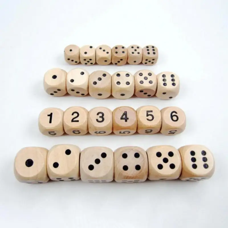 игральный кубик с цифрами.