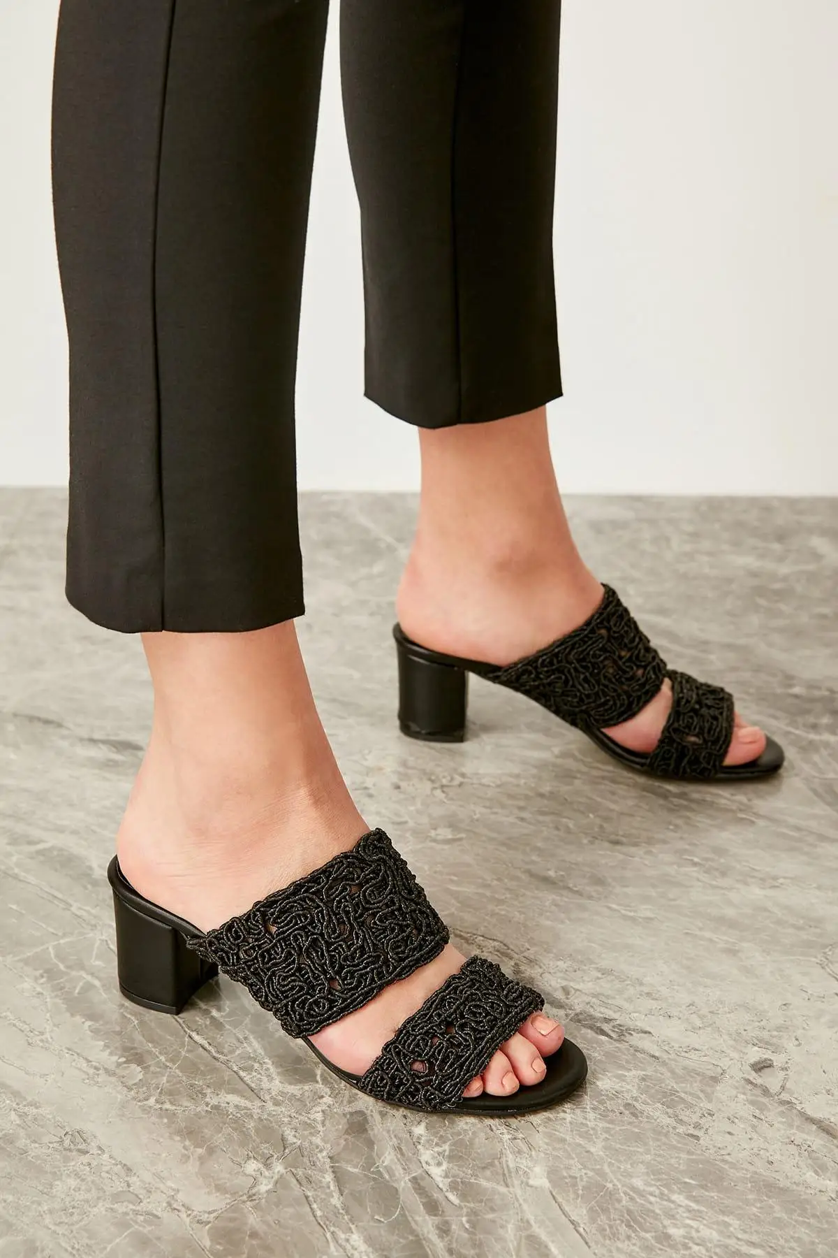 

Trendyol Black Female Slippers TAKSS19GA0094