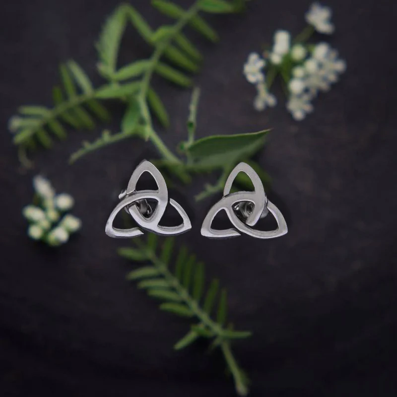 

Dropshipping Fashion stainless steel Celtic knot Stud Earrings for men and women
