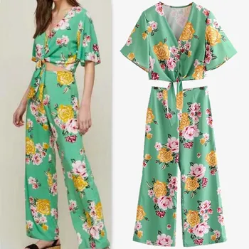 

2019 Women Fashion Flower Print Two Pieces Set Sexy Club Boho V-Neck Flare Sleeve Short Shirt And Holiday Sexy Outfits